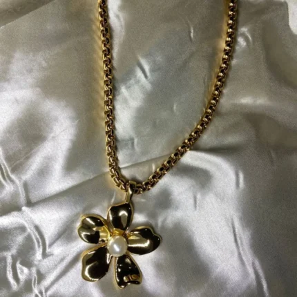 Colar Elo Português Flor Maximalista com Pérola